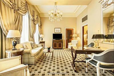 هتل گرند برتاین، ای لاکچری کالکشن هتل، آتن