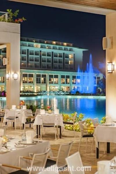 ریکسوس پرمیوم بلک