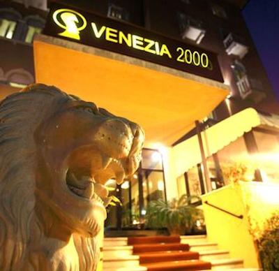 ونزیا 2000
