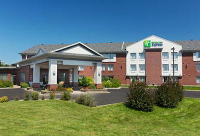 هالیدی این اکسپرس کبک سیتی سنت-فوی