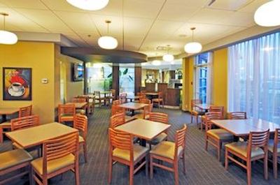 هالیدی این اکسپرس کبک سیتی سنت-فوی