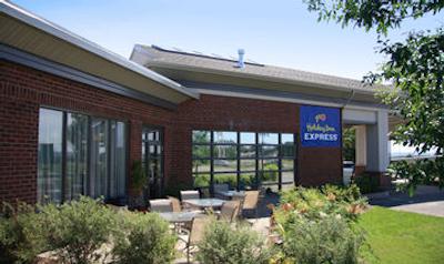 هالیدی این اکسپرس کبک سیتی سنت-فوی