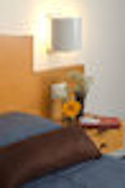 گلدن تولیپ رم ایرپورت