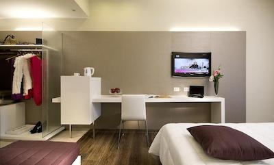 گلدن تولیپ رم ایرپورت