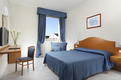 گلدن تولیپ رم ایرپورت