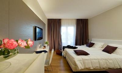 گلدن تولیپ رم ایرپورت