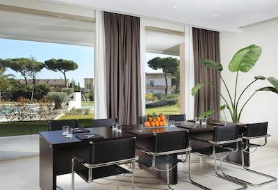 گلدن تولیپ رم ایرپورت