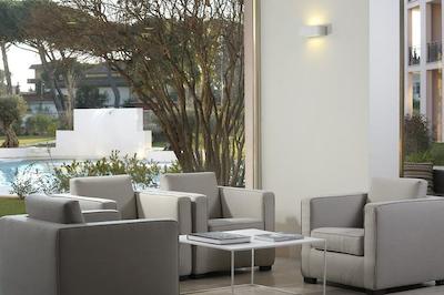 گلدن تولیپ رم ایرپورت