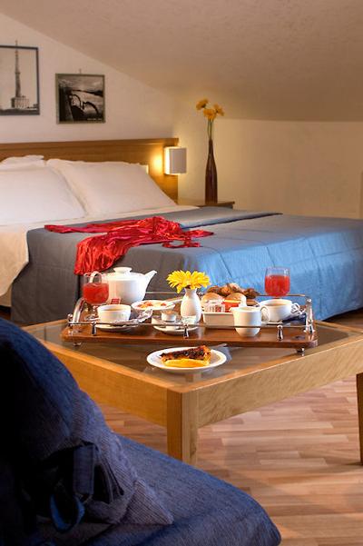 گلدن تولیپ رم ایرپورت