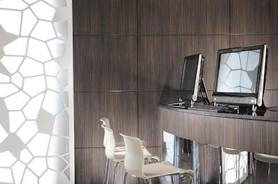 گلدن تولیپ رم ایرپورت