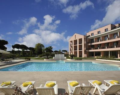 گلدن تولیپ رم ایرپورت