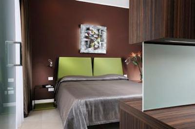 گلدن تولیپ رم ایرپورت