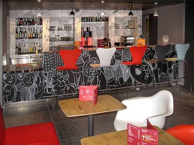 آیبیس وین ماریاهیلف