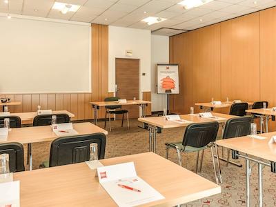 آیبیس وین ماریاهیلف