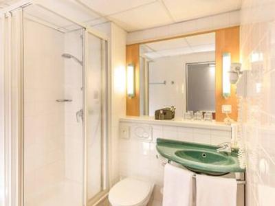 آیبیس وین ماریاهیلف