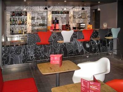 آیبیس وین ماریاهیلف