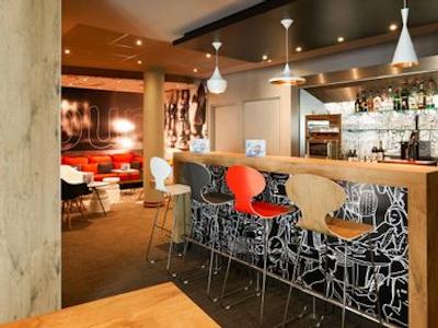 آیبیس وین ماریاهیلف