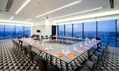 ازیموت هتل سنت-پیترزبورگ