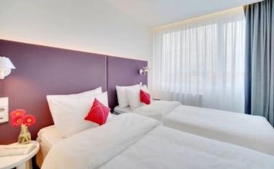 ازیموت هتل سنت-پیترزبورگ