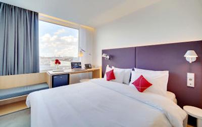 ازیموت هتل سنت-پیترزبورگ