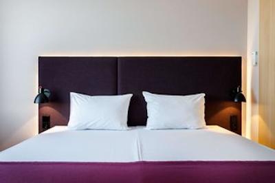 ازیموت هتل سنت-پیترزبورگ