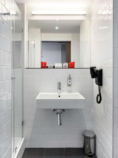 ازیموت هتل سنت-پیترزبورگ