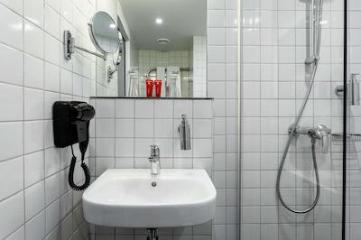 ازیموت هتل سنت-پیترزبورگ