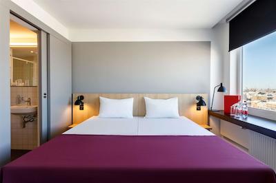 ازیموت هتل سنت-پیترزبورگ