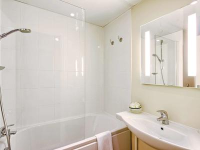 آیبیس استایلز پاریس رویسی سی ‌دی‌ جی