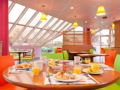 آیبیس استایلز پاریس رویسی سی ‌دی‌ جی