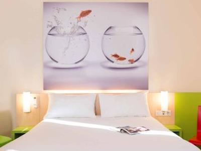 آیبیس استایلز پاریس رویسی سی ‌دی‌ جی