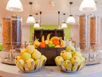 آیبیس استایلز پاریس رویسی سی ‌دی‌ جی