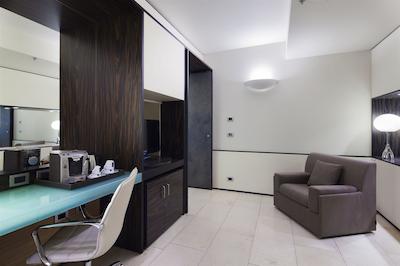 ان اچ لاگونا پالاس