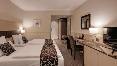 بست وسترن پلاس هتل دارمستات