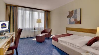 بست وسترن پلاس هتل دارمستات