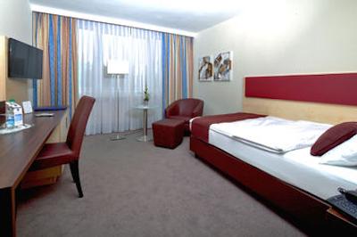 بست وسترن پلاس هتل دارمستات