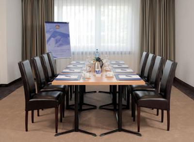 بست وسترن پلاس هتل دارمستات