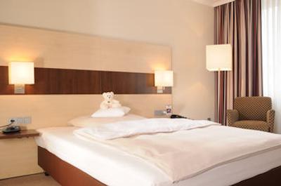 بست وسترن پلاس هتل دارمستات