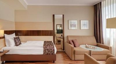 بست وسترن پلاس هتل دارمستات