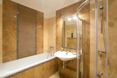 گلدن تراینگل هتل