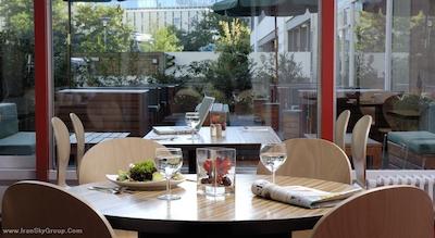 سورات آمباسادر برلین