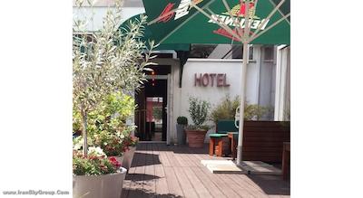 سورات آمباسادر برلین