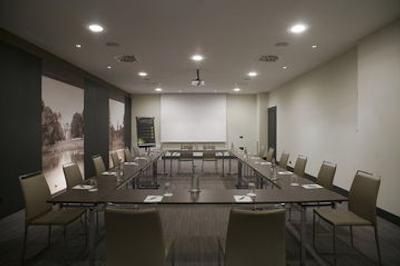 ان ‌اچ کالکشن میلانو پرزیدنت