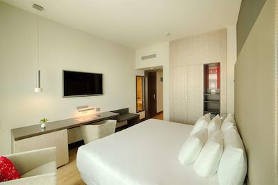 ان ‌اچ کالکشن میلانو پرزیدنت