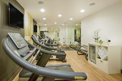 ان ‌اچ کالکشن میلانو پرزیدنت