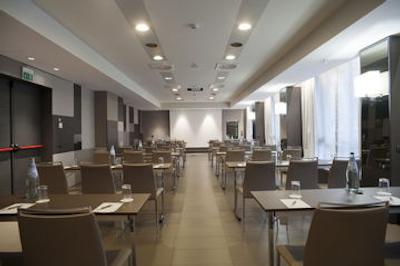 ان ‌اچ کالکشن میلانو پرزیدنت