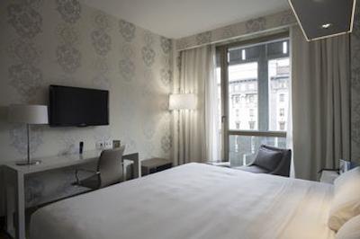 ان ‌اچ کالکشن میلانو پرزیدنت