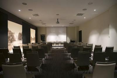 ان ‌اچ کالکشن میلانو پرزیدنت