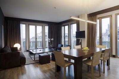 ان ‌اچ کالکشن میلانو پرزیدنت