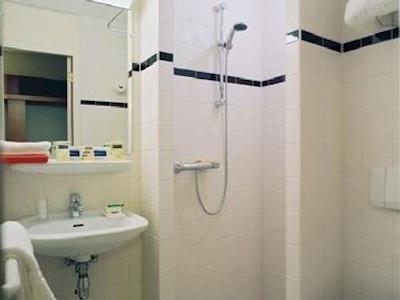 باستین آمستردام سنتروم-زویدوست